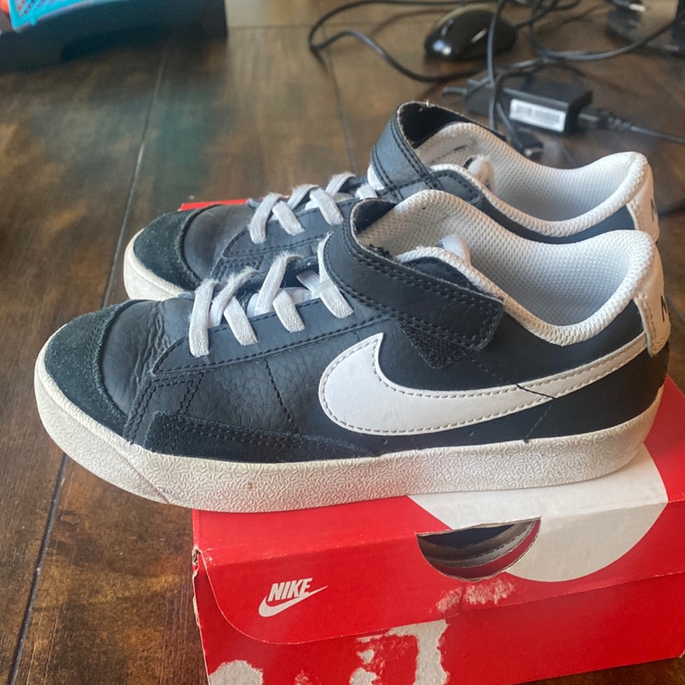 Nike Velcro No Shoelace Shoes